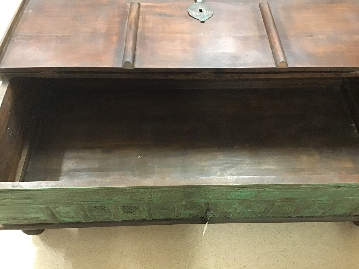 Coffee table chest