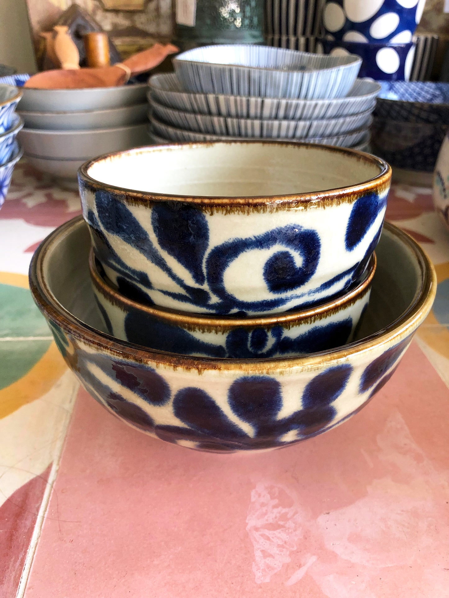 Rurikarakusa Ceramics